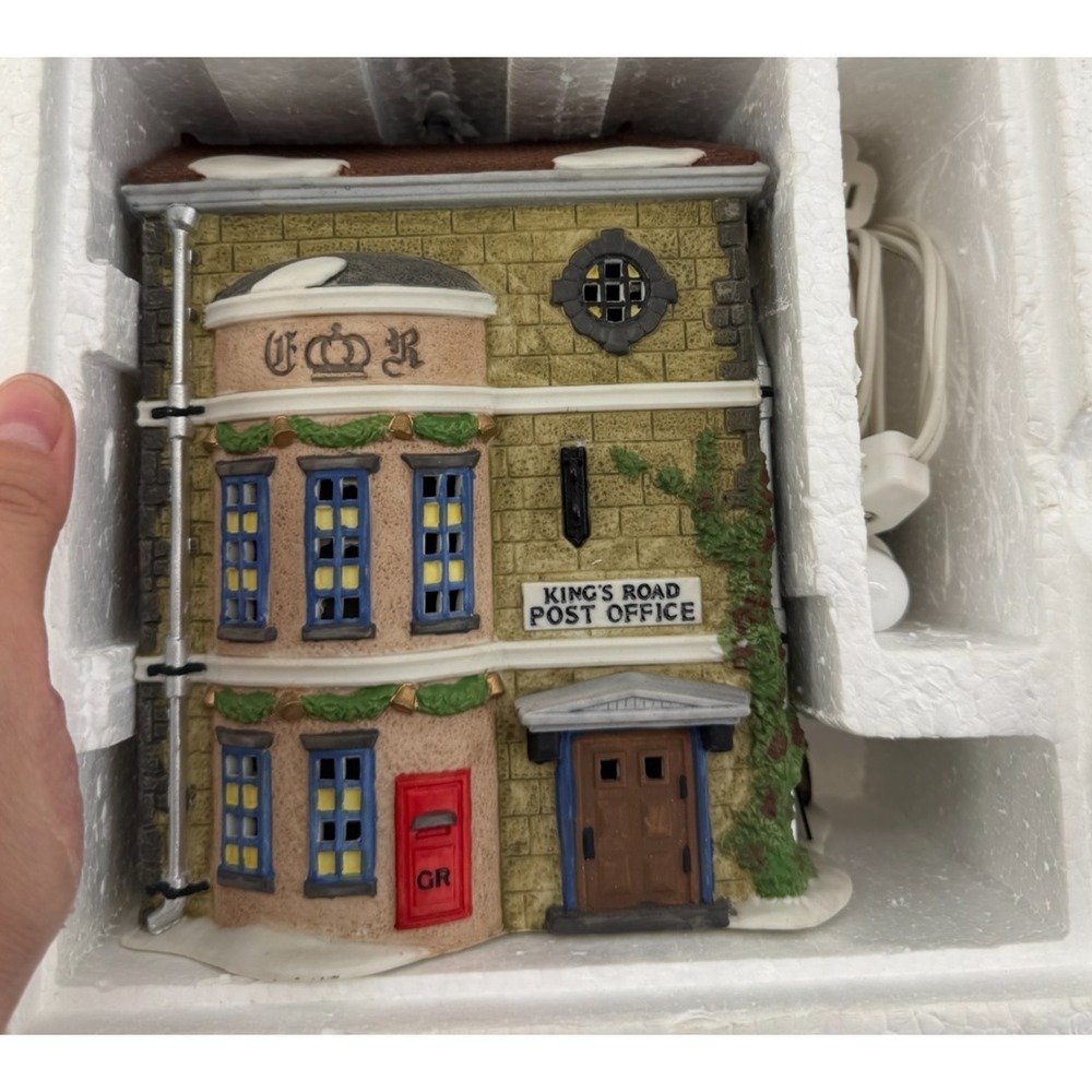 Department 56 Dickens Village King's Road Post Office Porcelain Building 5801-7